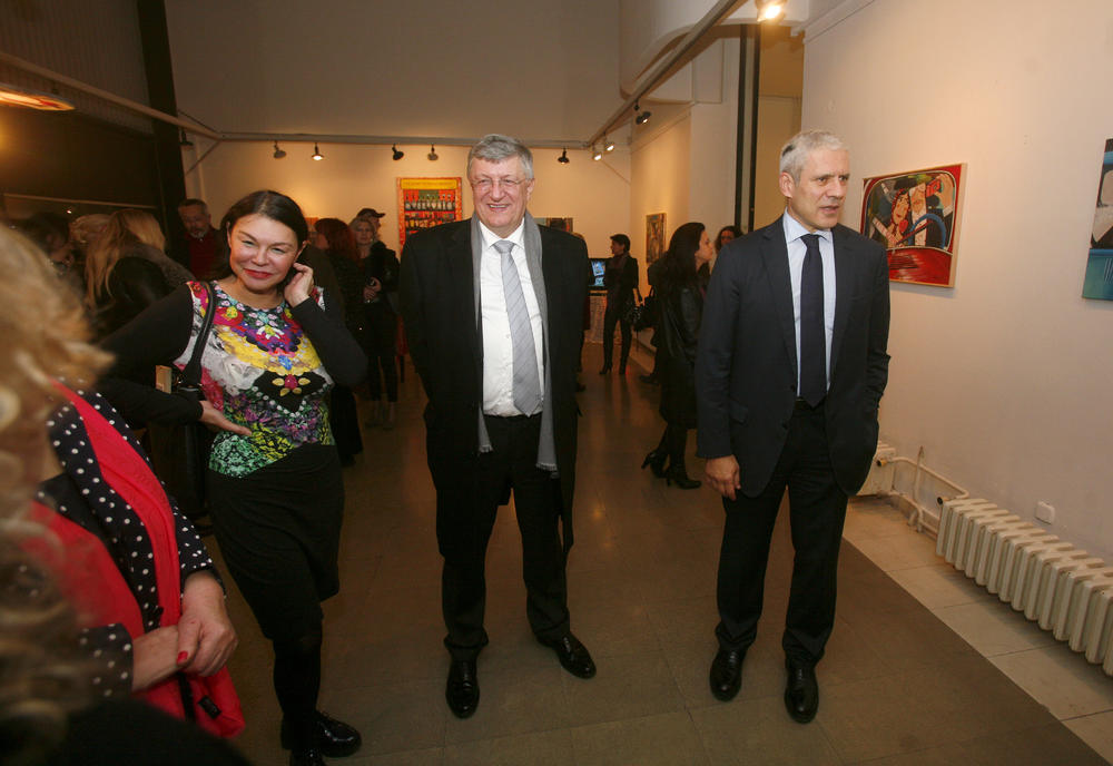 Na izložbi Ane Petrović   