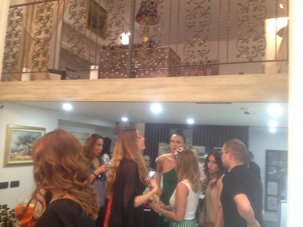 Anastasija sa drugaricama