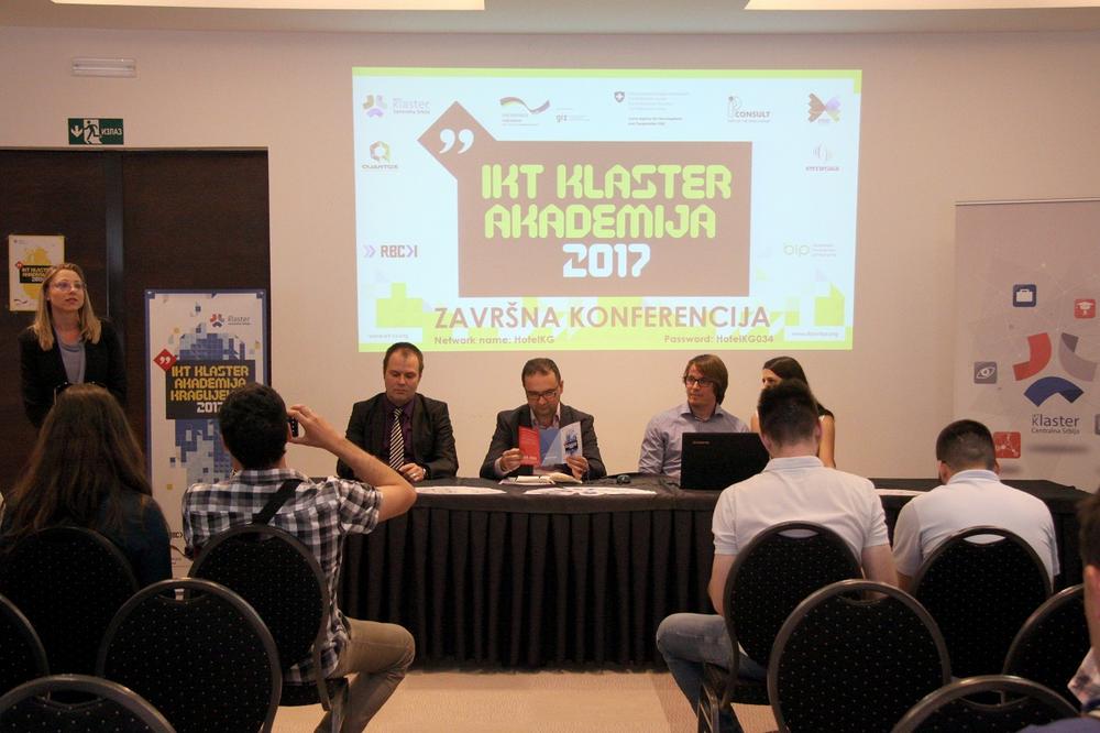 Obuka u akademiji podrazumeva 5 meseci IKT treninga