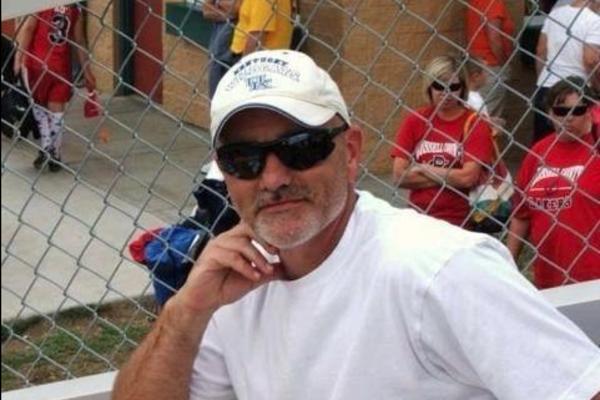 KUPIO JE AUTO ZA ĆERKU, A U NJEMU JE PRONAŠAO PISMO: Kada ga je pročitao, odmah je vratio vozilo starom vlasniku! (FOTO)