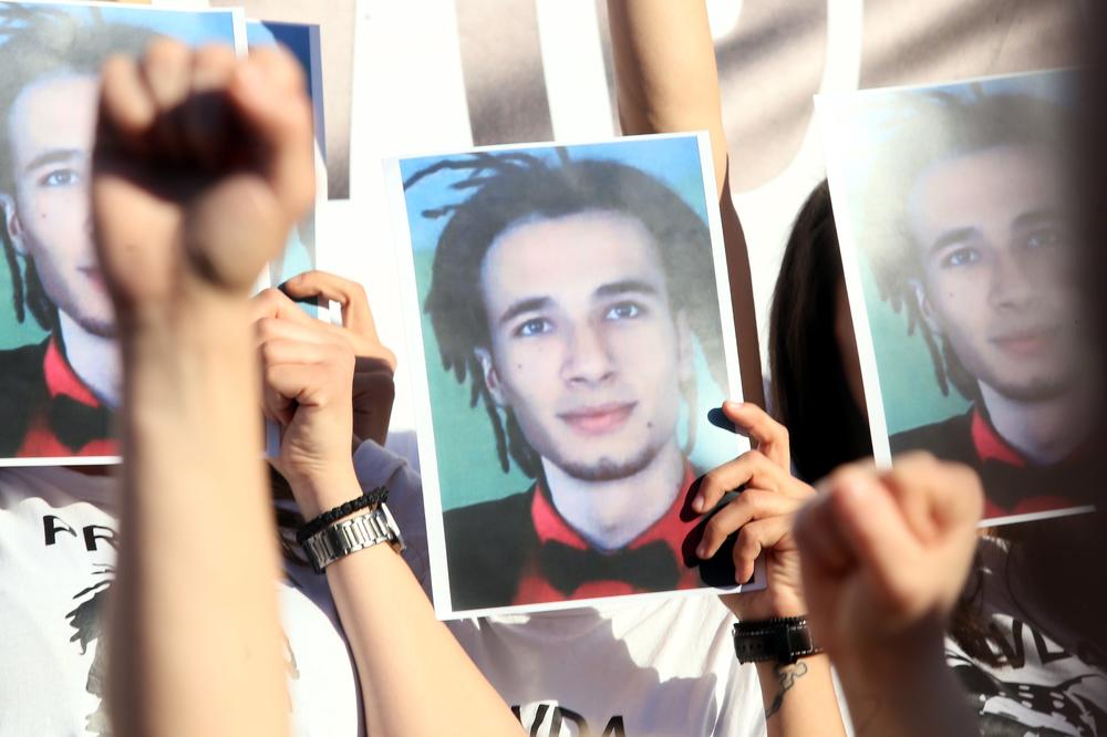 DAVIDOVA SMRT RAZBESNELA JE BANJALUKU! Sada se oglasila i PREMIJERKA RS: Istragu ne sme da vodi ULICA!