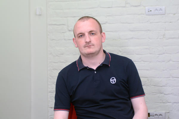 ĐORĐO ŽUJOVIĆ (LDP): Raširili smo TRANSPARENT, njih 100 se zatrčalo na nas! Žena je upalila auto da nas zgazi, čulo se BACITE IH NA HAUBU! (VIDEO)