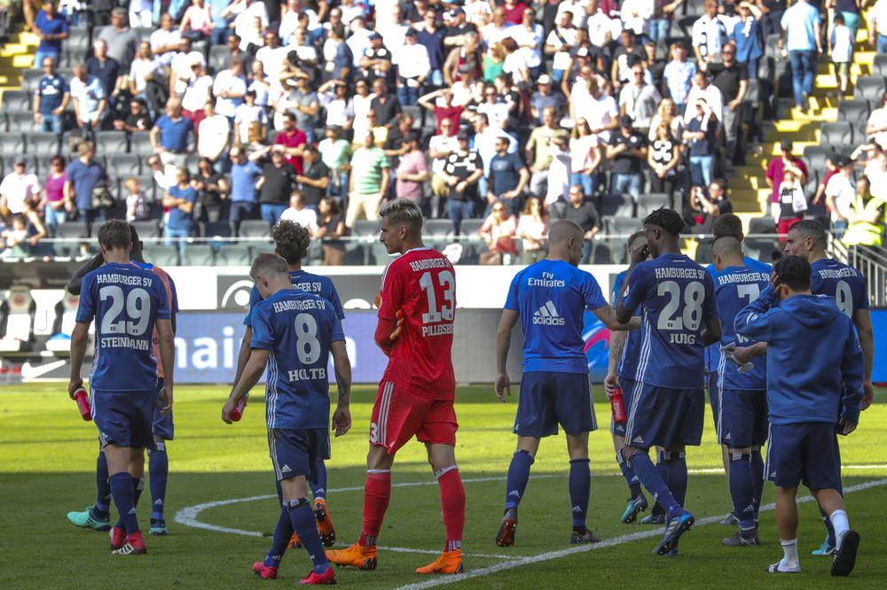 Dinosaurusi više ne postoje! Golman umalo izbacio Borusiju iz LŠ, fešta u Hofenhajmu, tuga u Leverkuzenu, debakl Bajerna! (VIDEO)