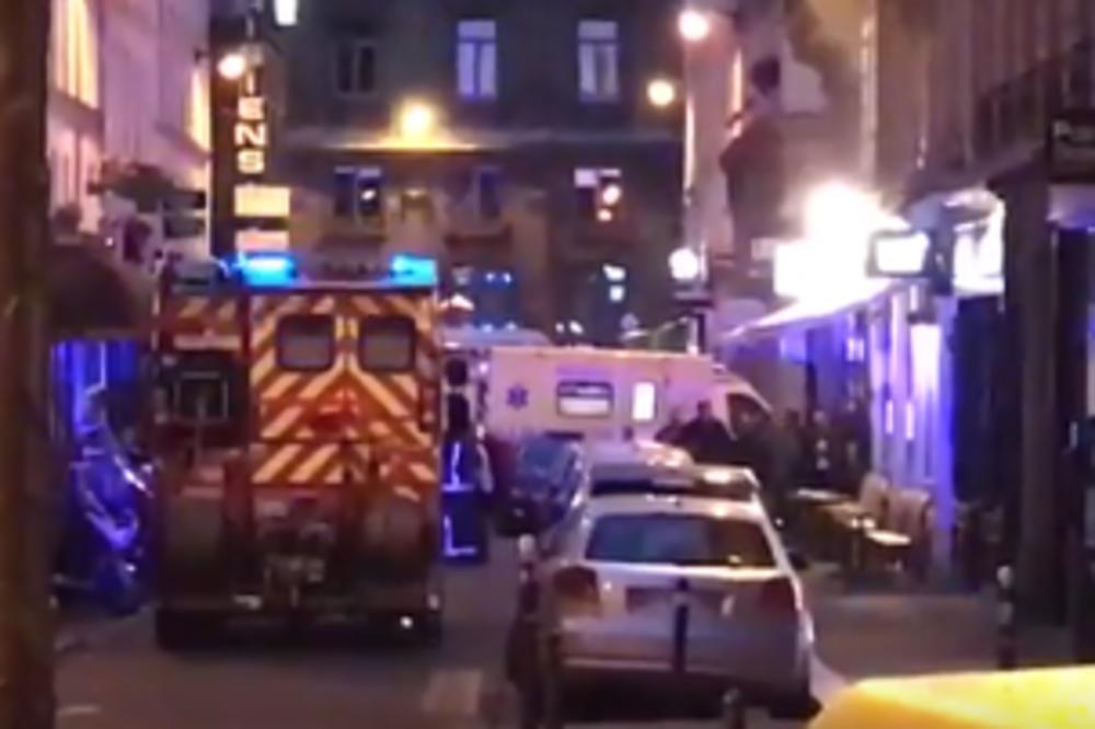 STRAVIČAN MASAKR U PARIZU! Napadač ubadao nožem prolaznike! JEDNA OSOBA UBIJENA! (FOTO)