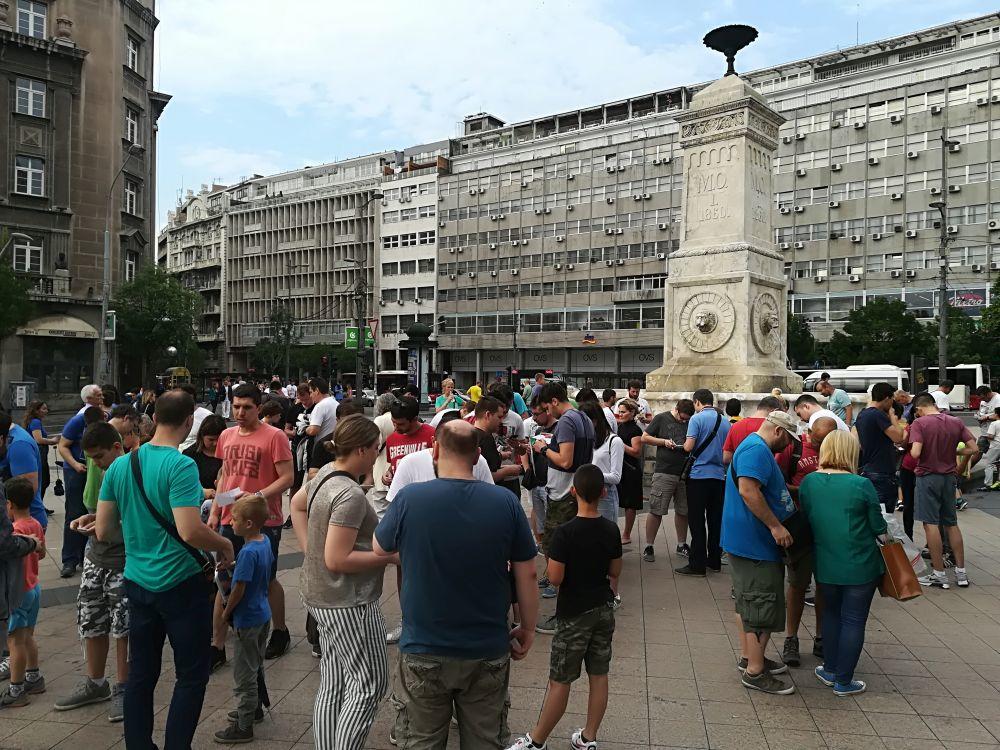 Razmena sličica za album za Svetsko prvenstvo kod Terazijske česme