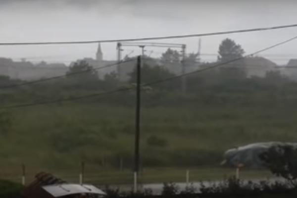 NEVIĐENO NEVREME U ZAGREBU: Hrvatsku prestonicu zahvatila kiša sa grmljavinom! (VIDEO)