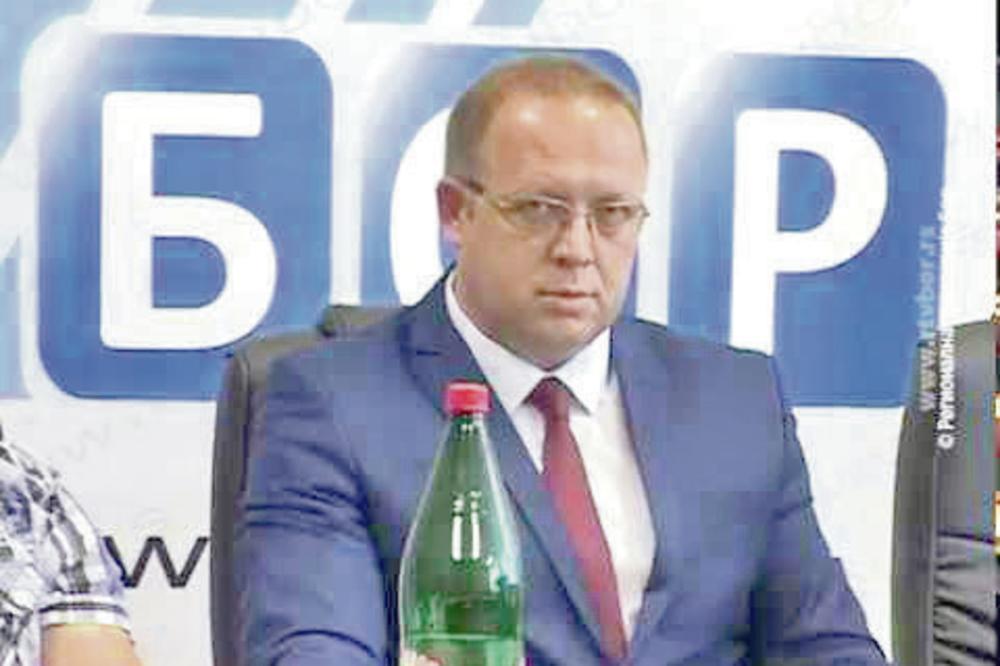 ILEGALNO RADILA ŠEST GODINA: Opštinu Bor trese SKANDAL!