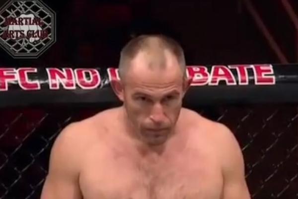 MAJSTOR ZA KRAGNE! Ruski udav priredio kraj borbe kakav se retko viđa!