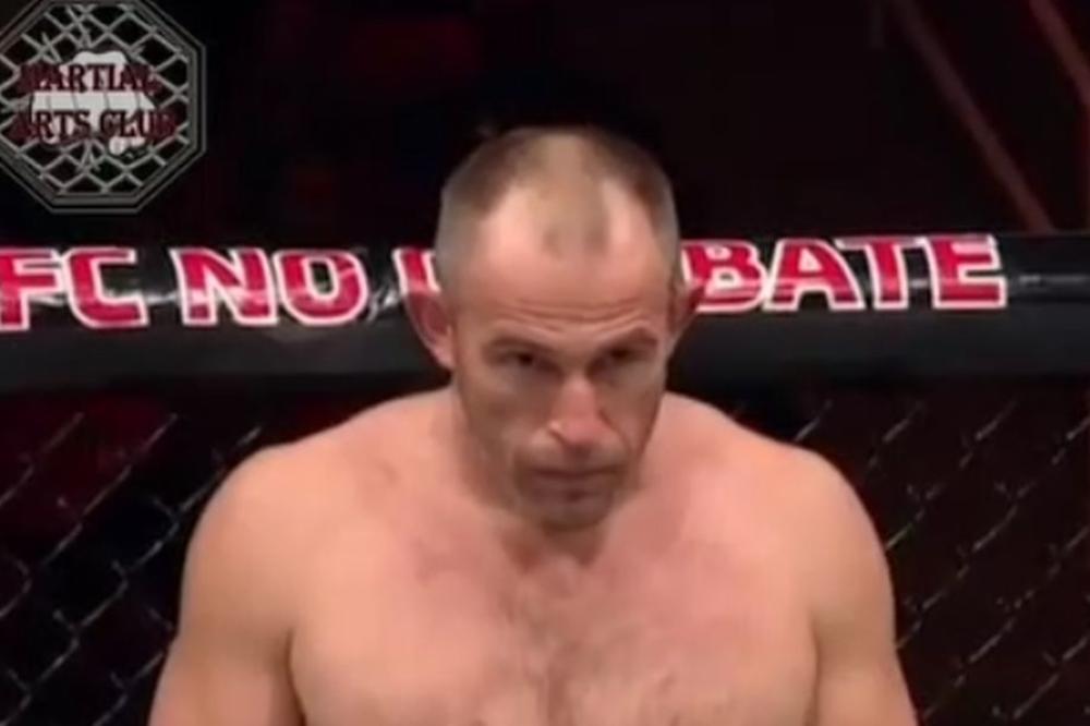 MAJSTOR ZA KRAGNE! Ruski udav priredio kraj borbe kakav se retko viđa!