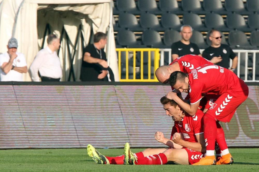 UNAKAŽENI SMO I OBOGALJENI! POKUŠAJ DA NAS UNIŠTE! Radnički se oglasio zbog skandaloznih odluka sudije u Subotici!