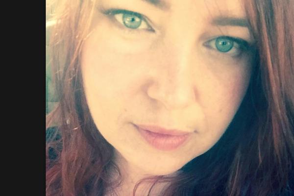 DETINJSTVO JE PROVELA U BOLESNOM KULTU: Prisiljavali su me na odnose sa bračnim parovima, nikada nisam smela da zaplačem!