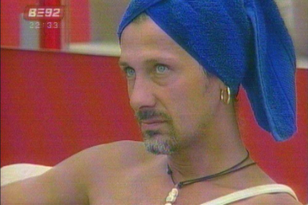 Imao je problem sa zakonom zbog OPIJATA, RAZVEO SE, ostao bez STANA, a danas se bavi ugostiteljstvom: Evo kako izgleda učesnik Velikog Brata (FOTO)