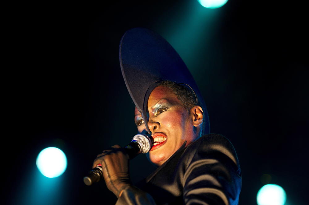 GREJS DŽONS u Novom Sadu i PRE EXITA! (FOTO)