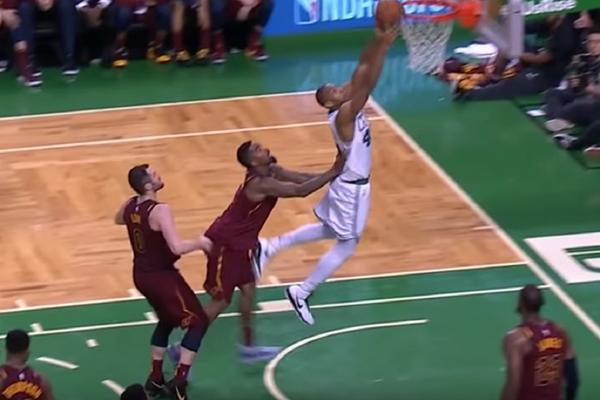 LEJKERSI DOVELI POJAČANJE ZA "RESTART" SEZONE, IAKO GODINU I PO DANA NIJE IGRAO: Lebron je s njim osvojio titulu!