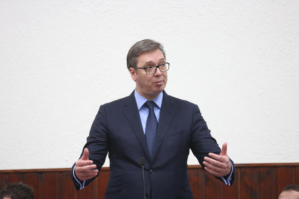VUČIĆ O ALBANCIMA: U teškoj smo situaciji, kopaju bukvalno i rukama i nogama da Kosovo postane član Interpola!