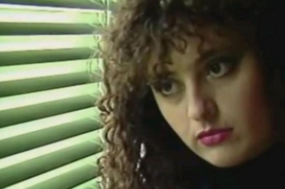 Ova pevačica je na početku svoje karijere bila potpuno druga osoba! (FOTO)