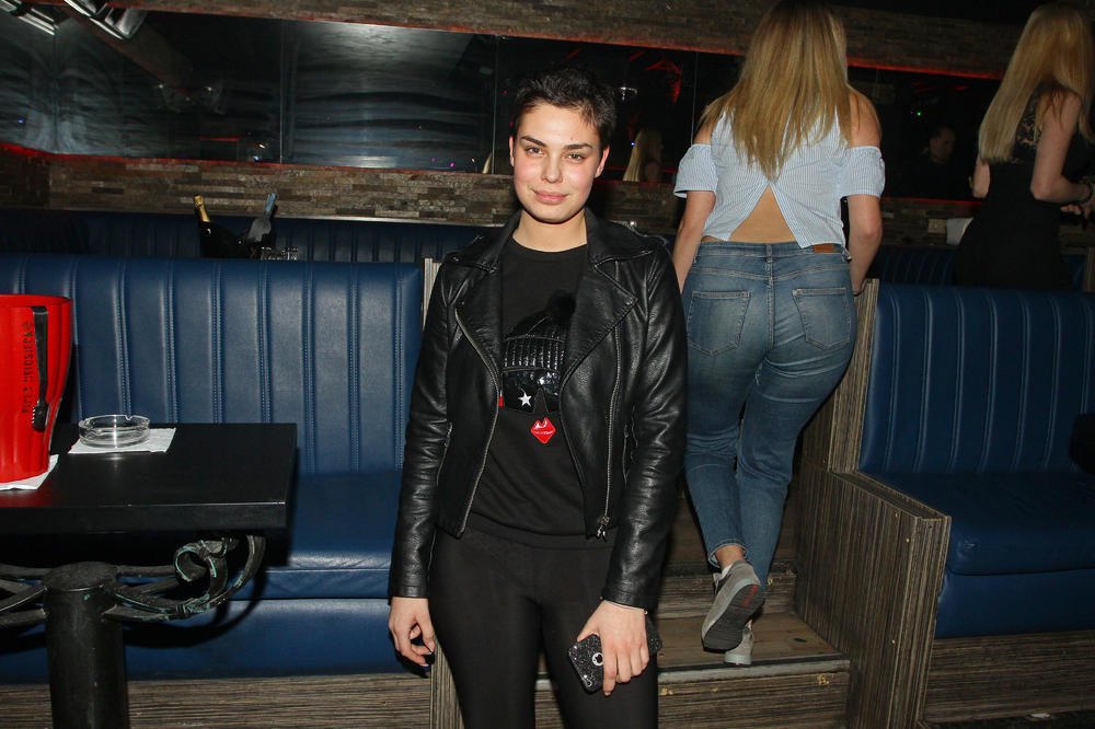 TOTALNO RAZOČARANA U BIVŠU DRUGARICU: Mina Vrbaški otkrila zbog čega je Andrijana započela vezu sa ĐEKSONOM!