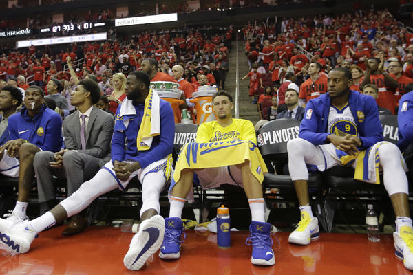 GOLDEN STEJT KLS! Hjuston odvalio Voriorse, a jedan podatak je posebno poražavajuć za šampiona NBA lige! (VIDEO)