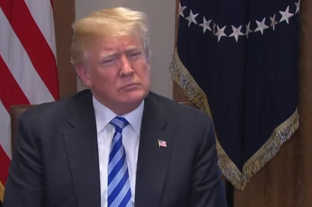 POLICIJA SUMNJA NA ATENTAT: Muškarac PRELETEO pored Donalda Trampa, pa ga uhapsili!