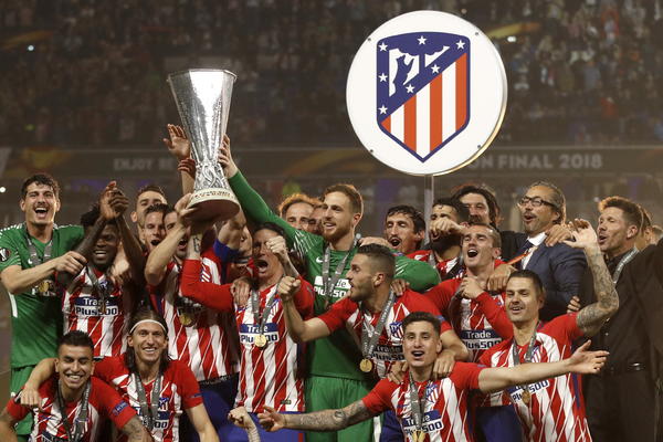 UMRO JOŠ JEDAN FUDBALER ATLETIKO MADRIDA: Prokletstvo se nastavlja, samo dan nakon smrti mladog igrača - novi užas!