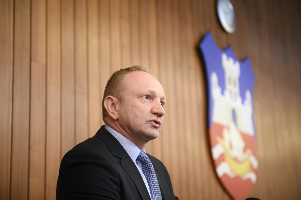 Đilas: Odustajem od svih funkcija