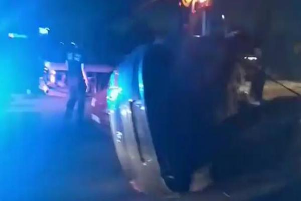 Teška saobraćajna nesreća na Pančevačkom mostu: Automobil prevrnut, saobraćaj u potpunom  kolapsu (VIDEO)