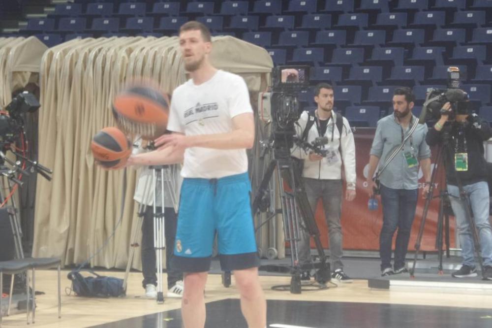 SRBIJO, RADUJ SE! Vratio se Ognjen Kuzmić!