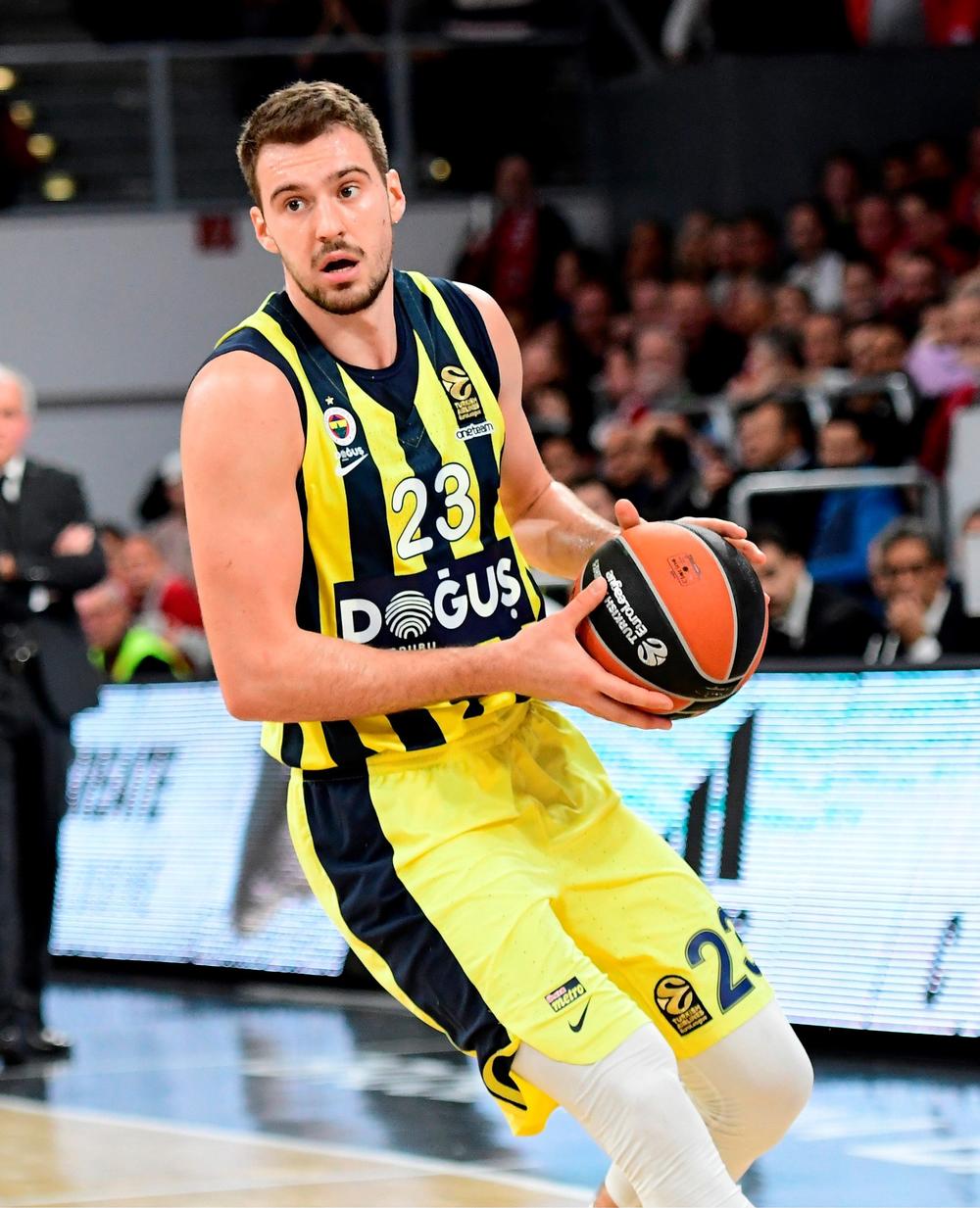 Marko Gudurić u debitantskoj sezoni u Fenerbahčeu je već uspeo da se plasira na fajnal-for