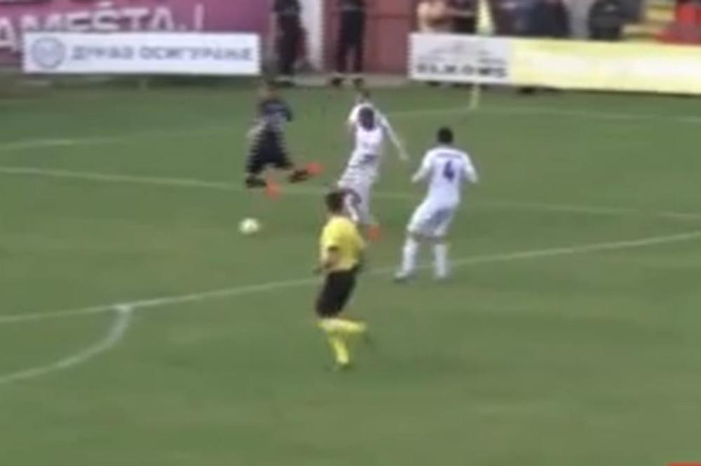 FOLIRAŽA GODINE U SUPERLIGI: Poleteo je kroz vazduh kao da je stao na nagaznu minu, zato je dobio crveni! (VIDEO)