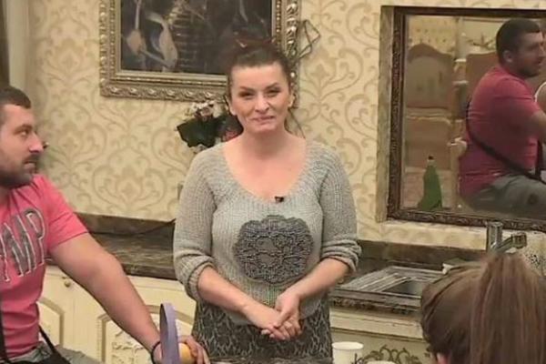 VODITELJKA PAROVA SE VRATILA ŽIVA I ZDRAVA: Ispričala je učesnicima rijalitija DETALJE OTMICE, a Dalilin komentar su svi OSUDILI!