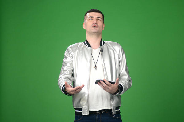 Sećate se njega iz Porodičnog blaga? Naučio je Adrijanu Limu da psuje na srpskom, a Šerbedžiju ostavio bez teksta (FOTO)(VIDEO)