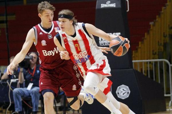 Zvezda dobila Bajern i zadržala šanse za plasman u finale!