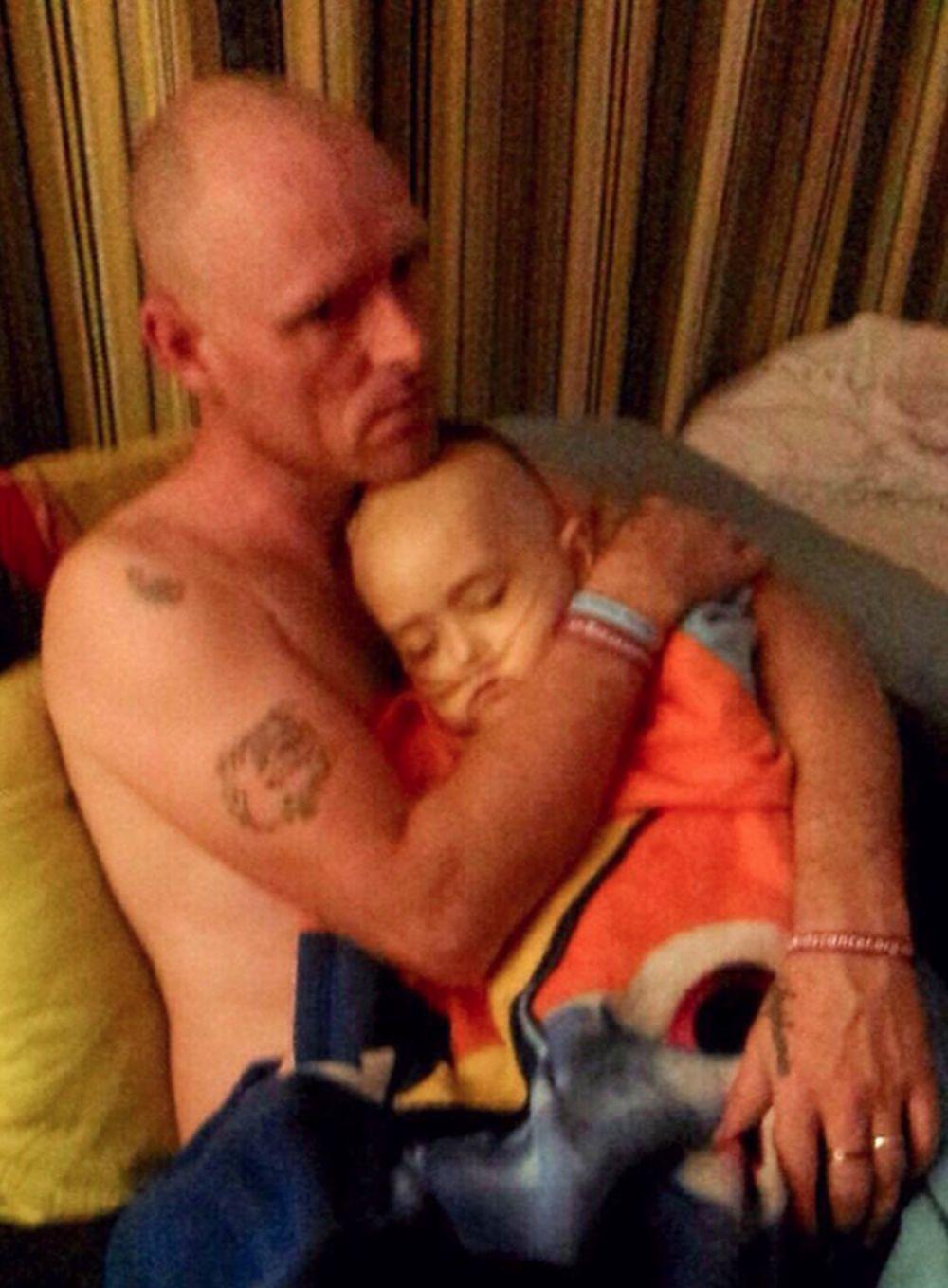 Brejden Preskot sa ocem  