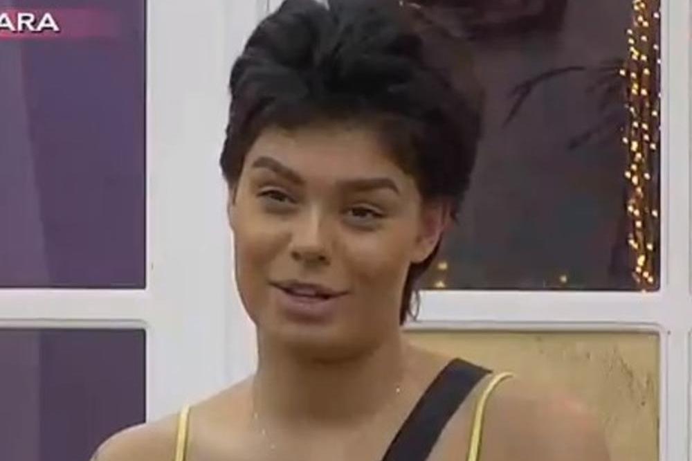 ŠTA ĆE ONA S NJIM? Mina objavila fotku u njegovom zagrljaju: STARA LJUBAV ZABORAVA NEMA! (FOTO)