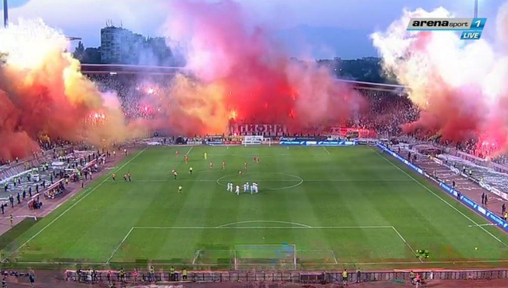 Bakljada i koreografija Delija povodom proslave šampionske titule