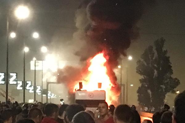 PALJENJE AUTOBUSA JE BIO TERORISTIČKI NAPAD! Crvena zvezda na meti agresora, a sve zbog predsednika Vučića! (FOTO) (VIDEO)