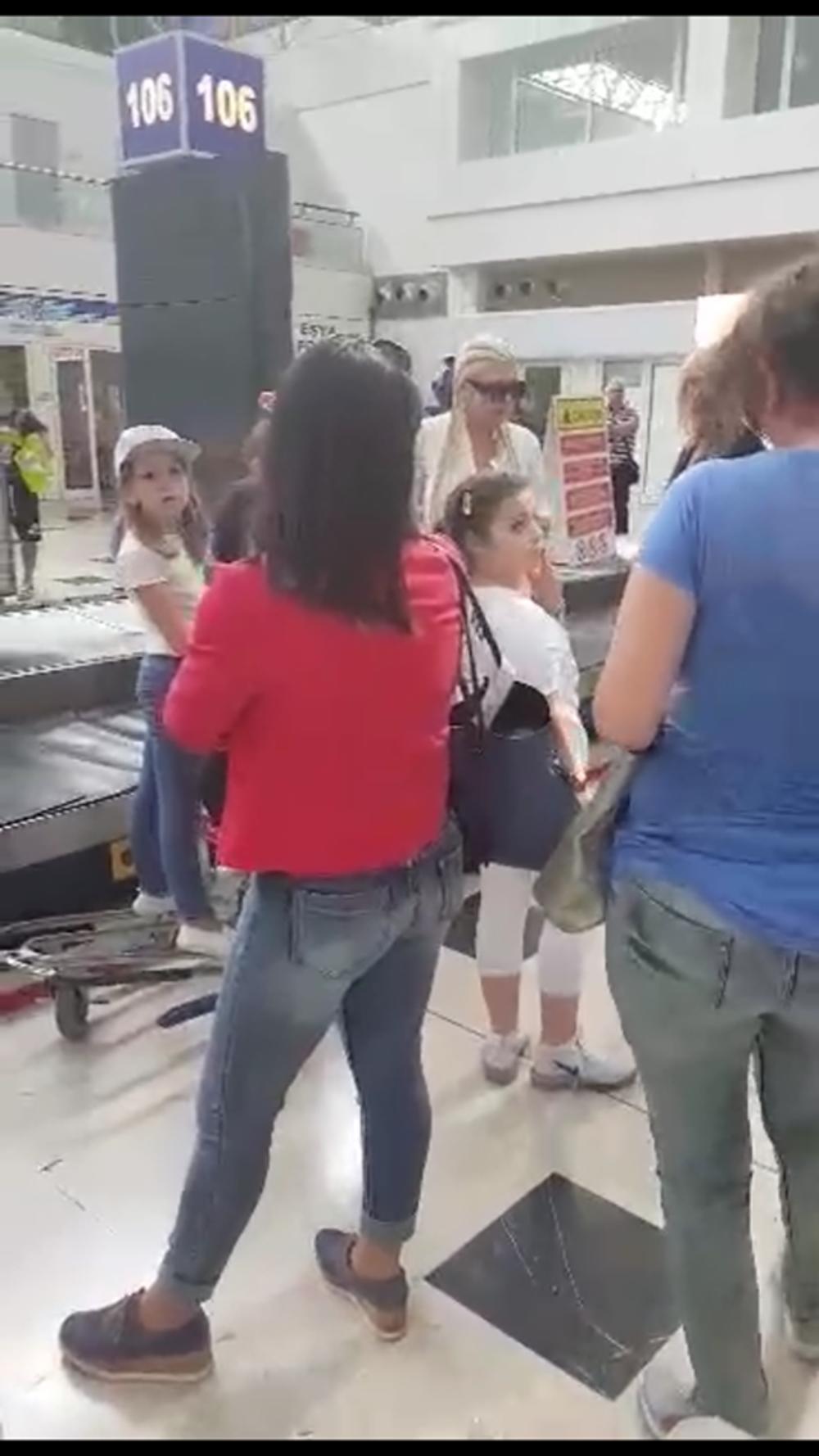 Karleuša je uspela da pronađe svoj prtljag  