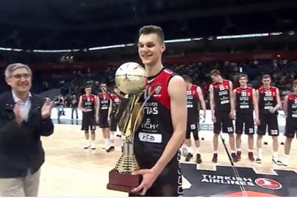 EVROLIGA DOBILA NOVOG ŠAMPIONA: Litvanski klinci trojkom u poslednjem minutu srušili italijansku Zvezdu! (VIDEO)