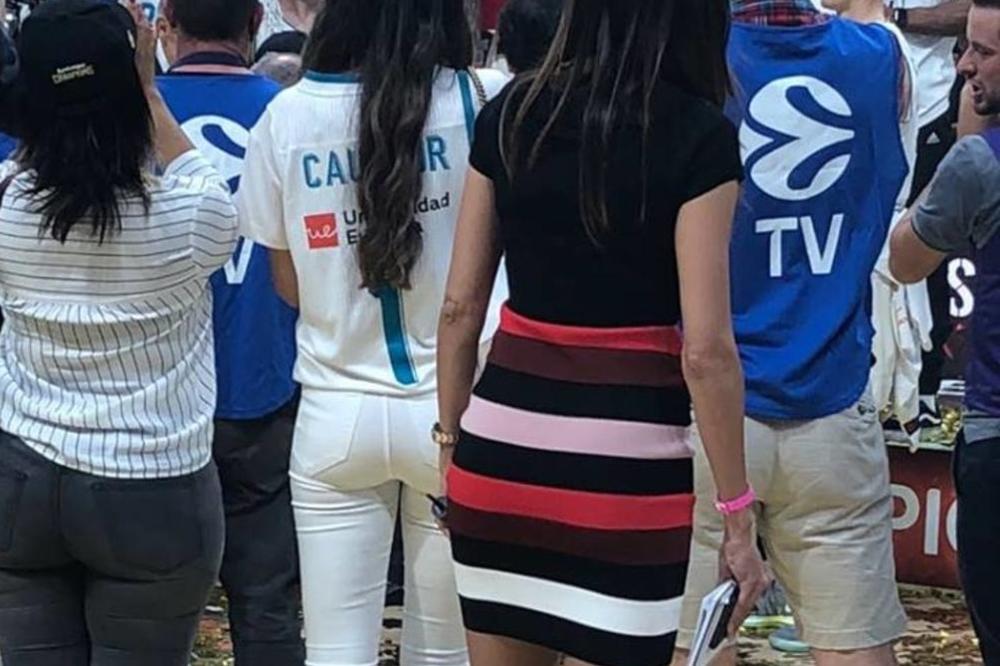 NIJE REAL ŠAMPION EVROPE, ONA JE! NOVINARKA ZAPALILA ARENU! Nju nisu gledali samo muškarci, nju su gledale i žene! (FOTO)