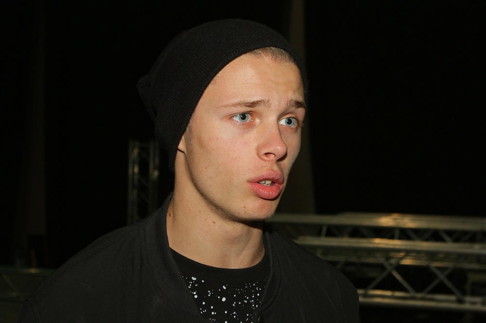 LEON DOBIJA UŽASNE PRETNJE: Pevač se oglasio nakon OPTUŽBI da ZLOSTAVLJA PSA! Ono što ima da kaže promeniće vam mišljenje (VIDEO)