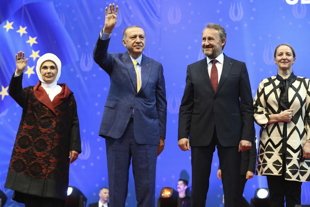 Erdogan u društvu Bakira Izetbegovića    