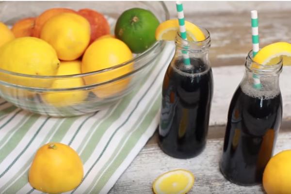 DA LI STE ČULI ZA CRNU LIMUNADU? Ovaj čaroban napitak će preporoditi vaš organizam! Napravite ga sami! (RECEPT)