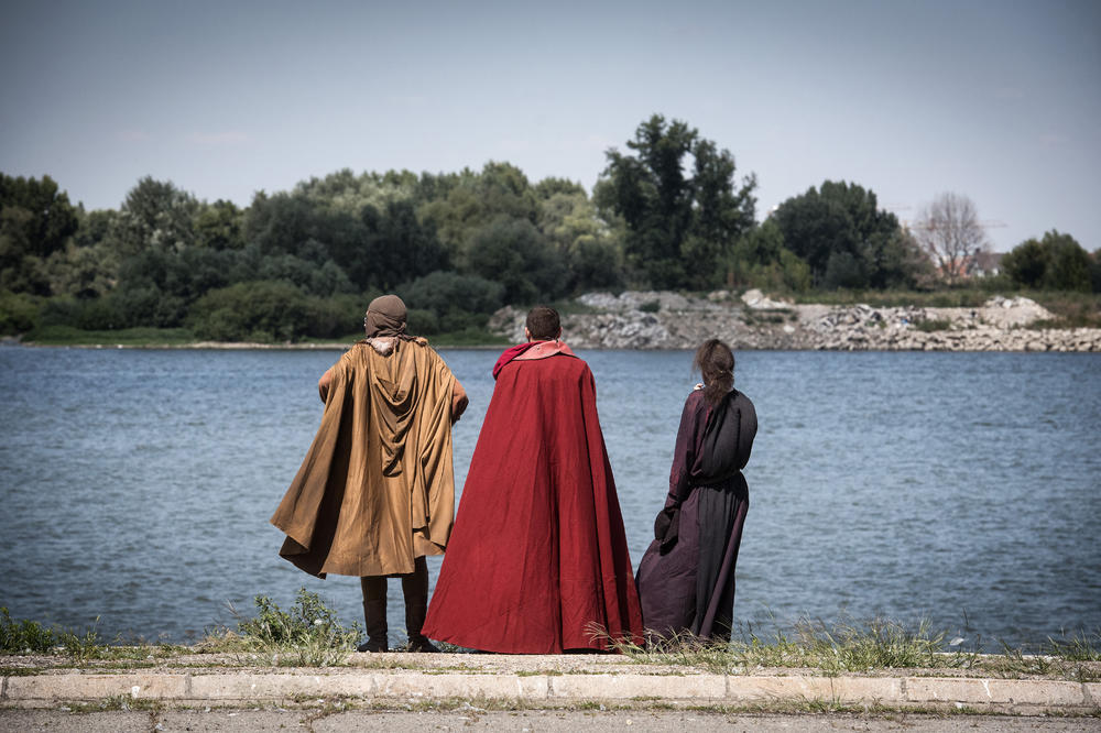 PROVERITE DA LI VAŠIM VENAMA TEČE PLAVA KRV: Ova srpska PREZIMENA jasno govore da ste PLEMIĆKOG porekla (VIDEO)