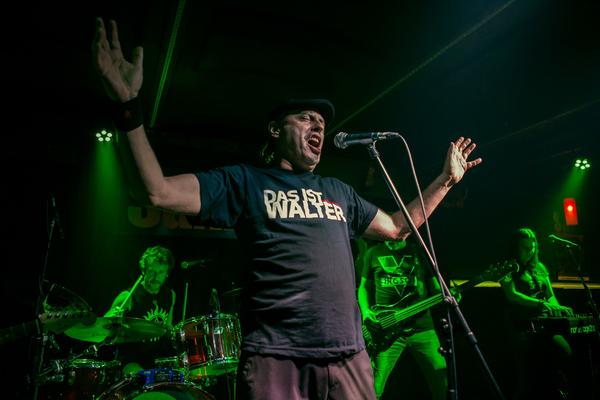 ZABRANJENO PUŠENJE: Stare pesme u novom ruhu (VIDEO)