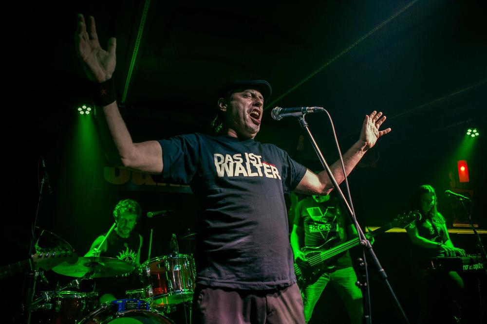 ZABRANJENO PUŠENJE: Stare pesme u novom ruhu (VIDEO)