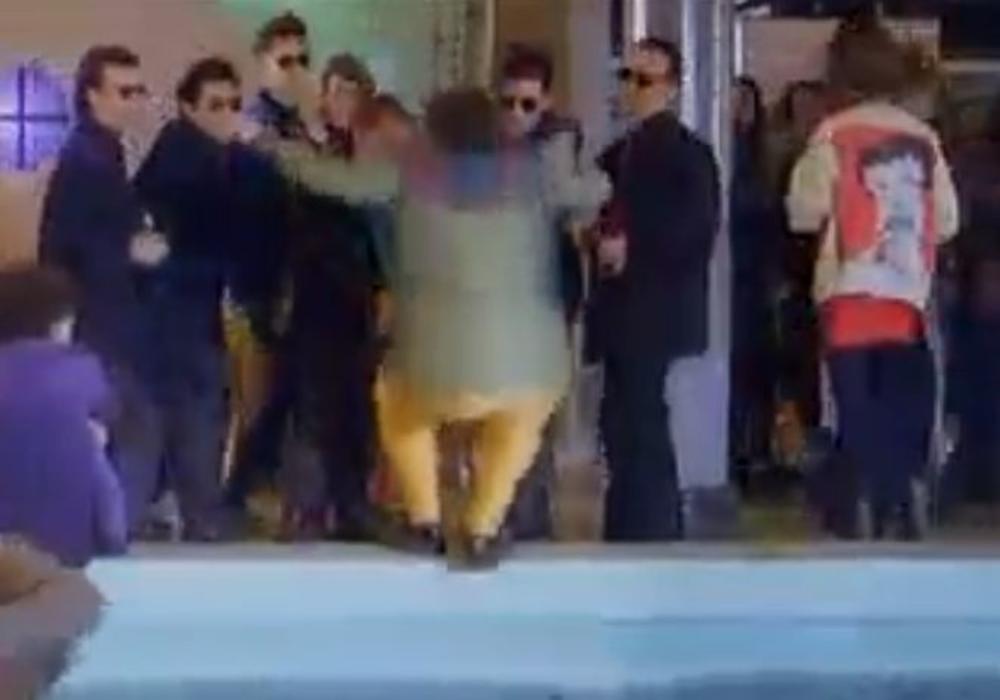 Zorana je ni kriva ni dužna završila u bazenu   