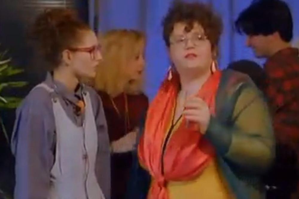 SEĆATE SE ZORANE IZ FILMA MI NISMO ANĐELI? Snimila je vrelu scenu sa Srđanom Todorovićem, a da nismo imali pojma ni ko je ona! (FOTO)(VIDEO)