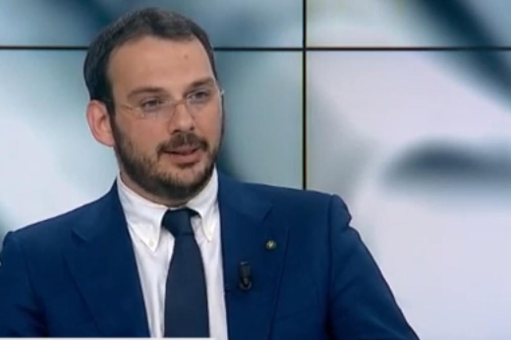 ZBOG PISANJA O MAFIJI VEĆ 4 GODINE ŽIVI U IZOLACIJI: Prvu kafu pijem sa policajcima koji me čuvaju!