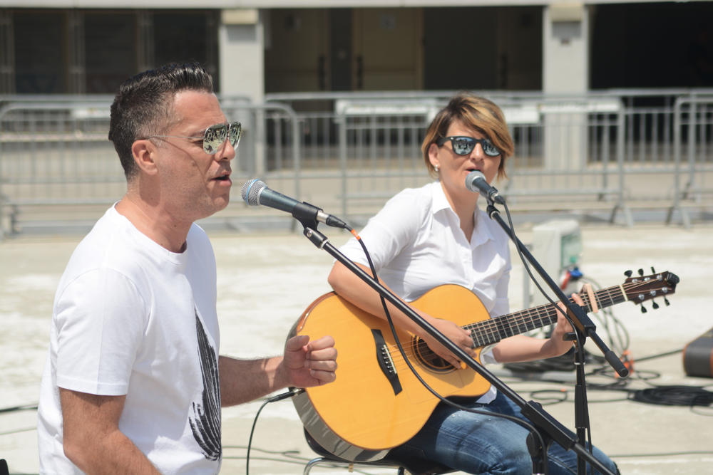 Željko je sa svojom saradnicom otpevao jedan od svojih najvećih hitova  