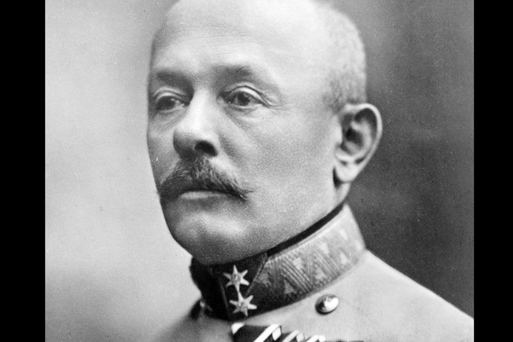 BIO JE NAJVEĆI VOJNI GENIJE KOJEG JE BALKAN IMAO: Odrekli su ga se i SRBI, I HRVATI I TITO!